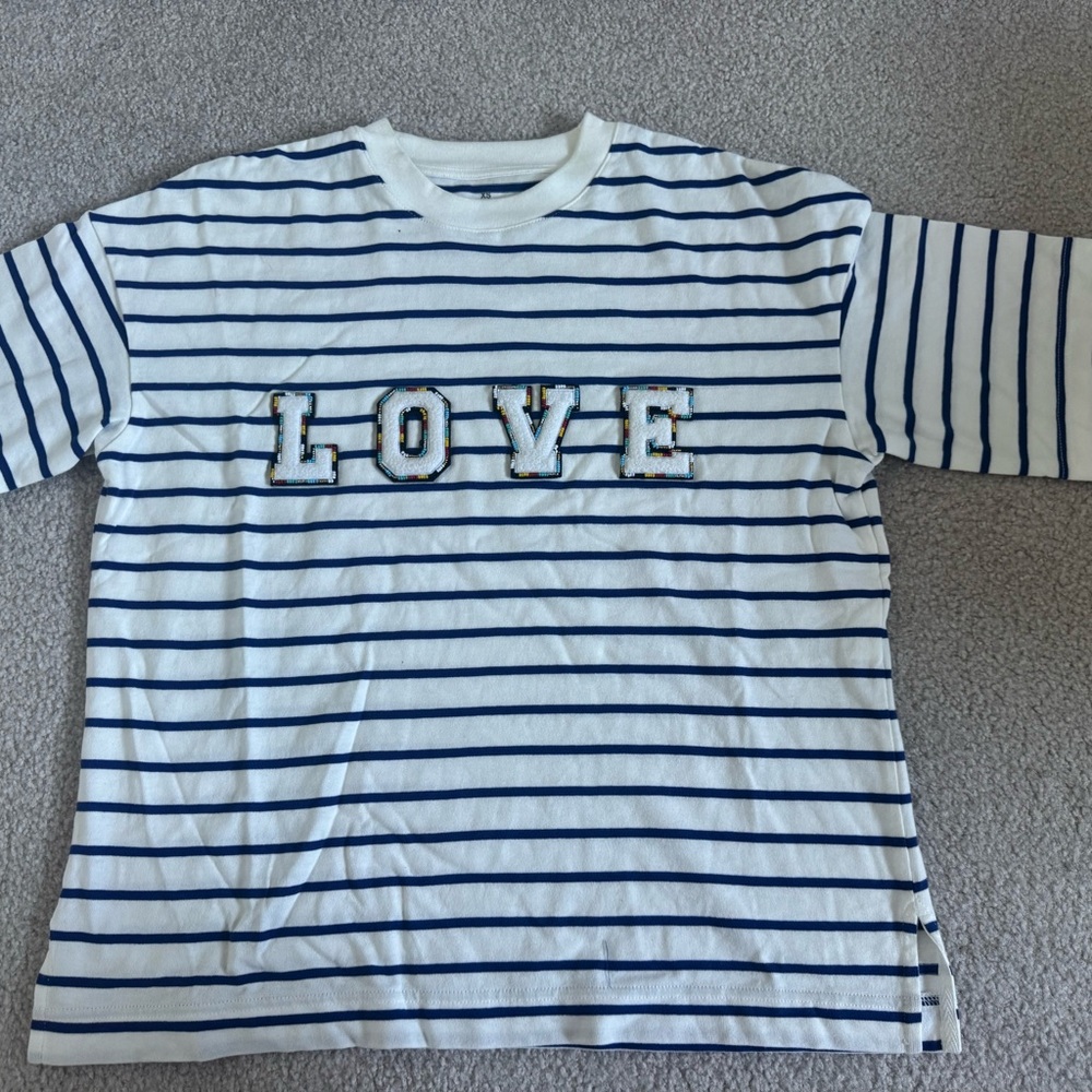 Customized beaded felt LOVE appliqué preppy tee - Muji